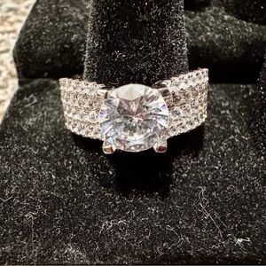 Elegant Silver Engagement Ring - Size 10